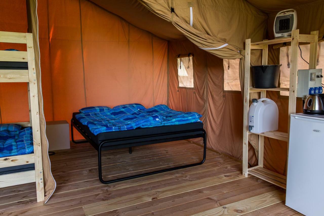 Safari Tent At Camping Le Roptai 호텔 로슈포르 외부 사진